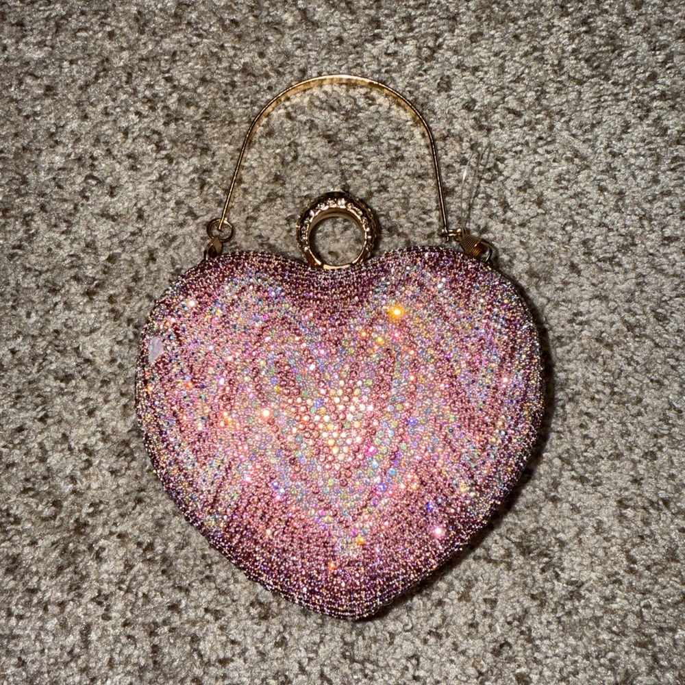 Elegant Pink Heart-Shaped Clutch